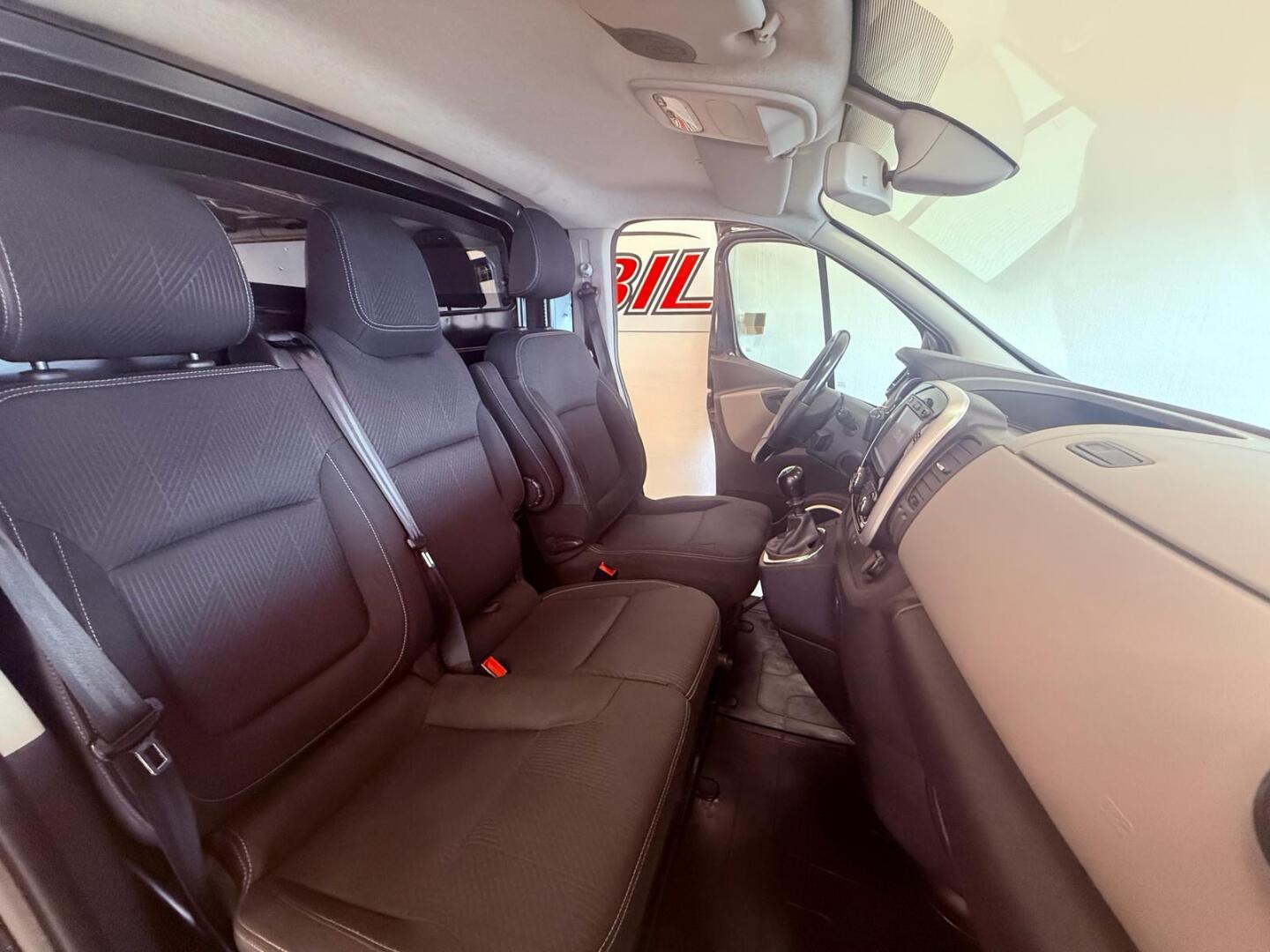RENAULT Trafic 2018