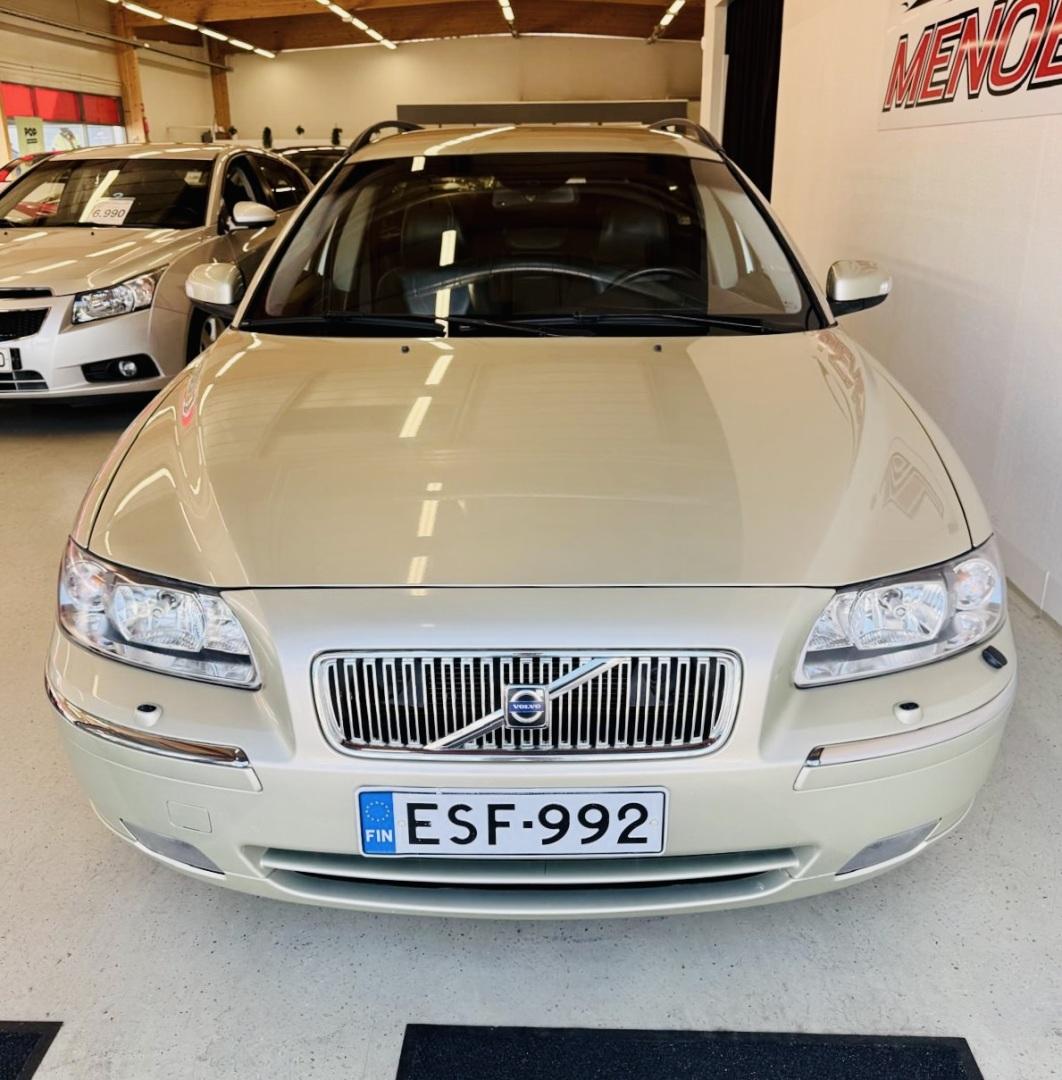 VOLVO V70 2007