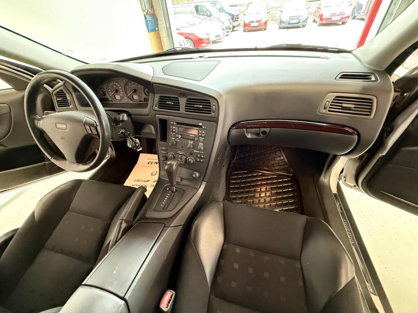 VOLVO S60 2002