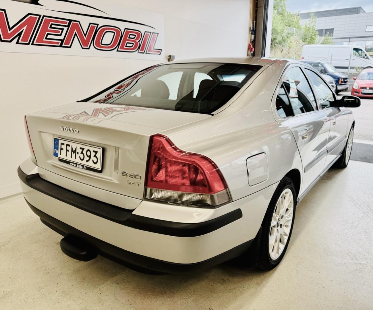 VOLVO S60 2002