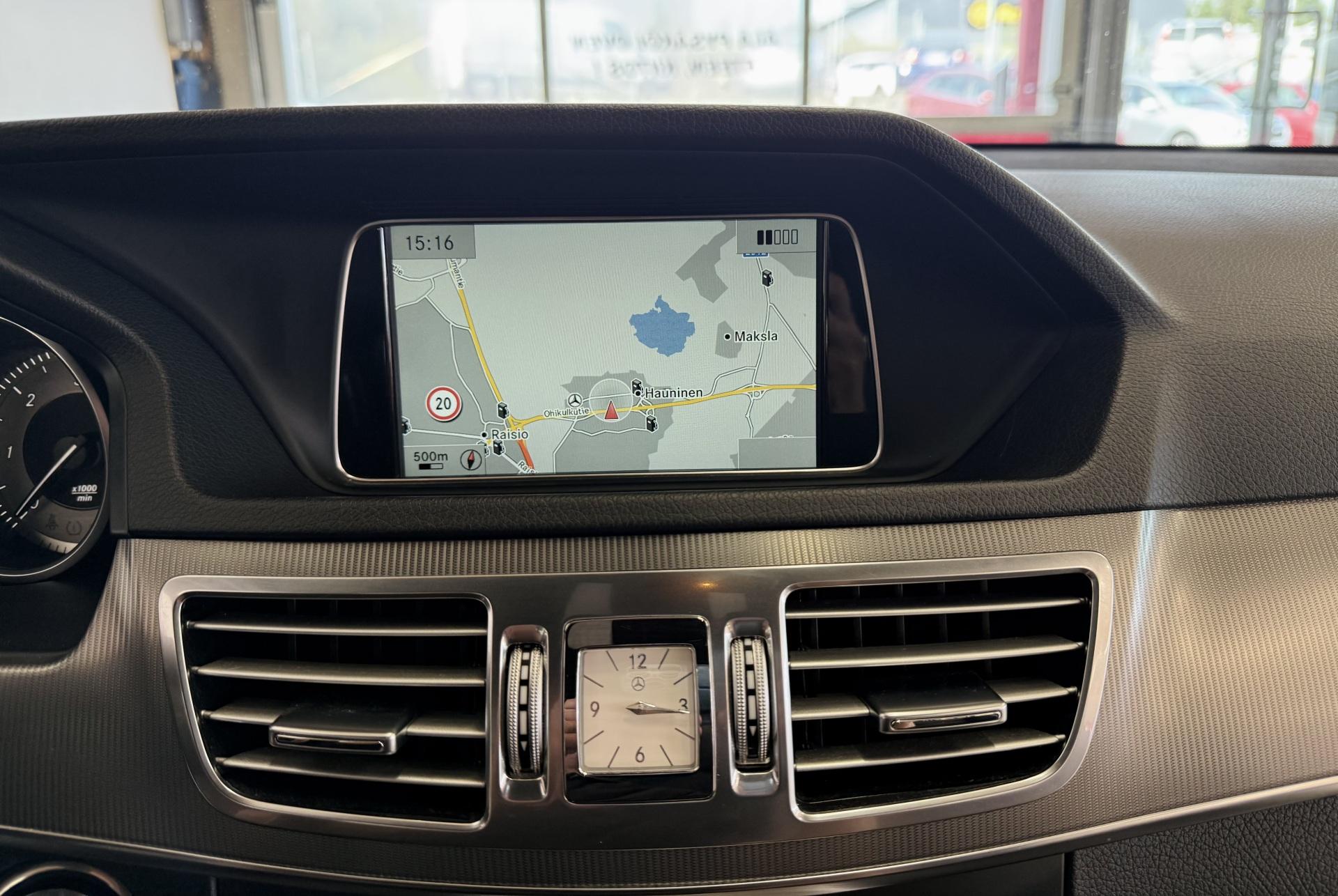 MERCEDES-BENZ E 2013