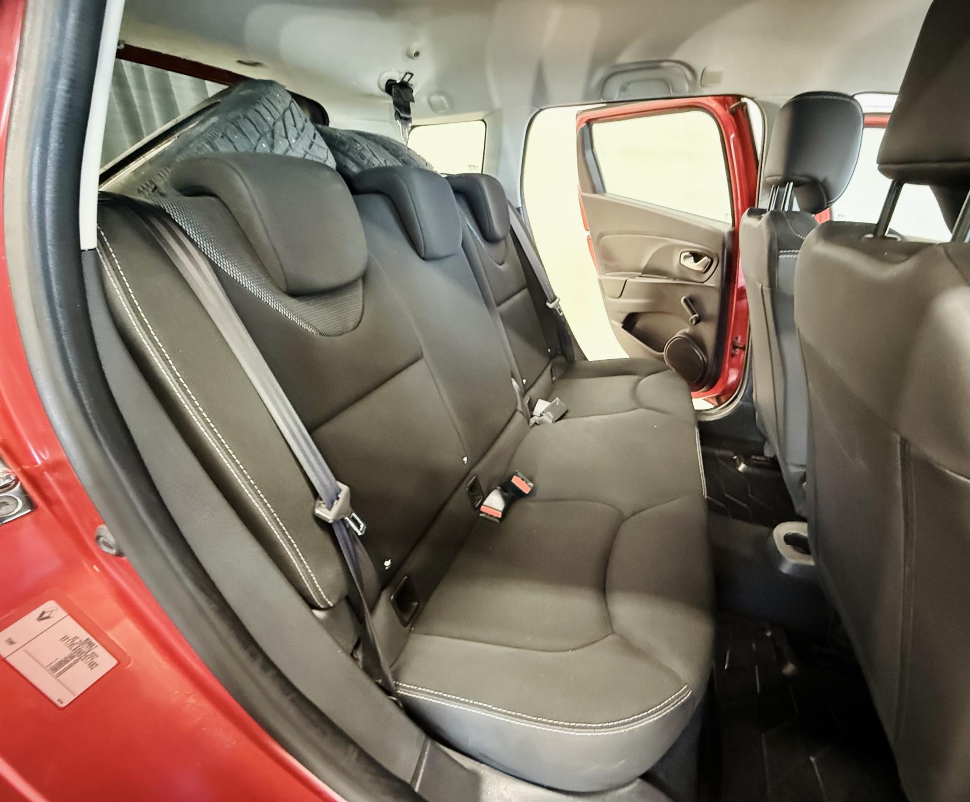 RENAULT Clio 2016