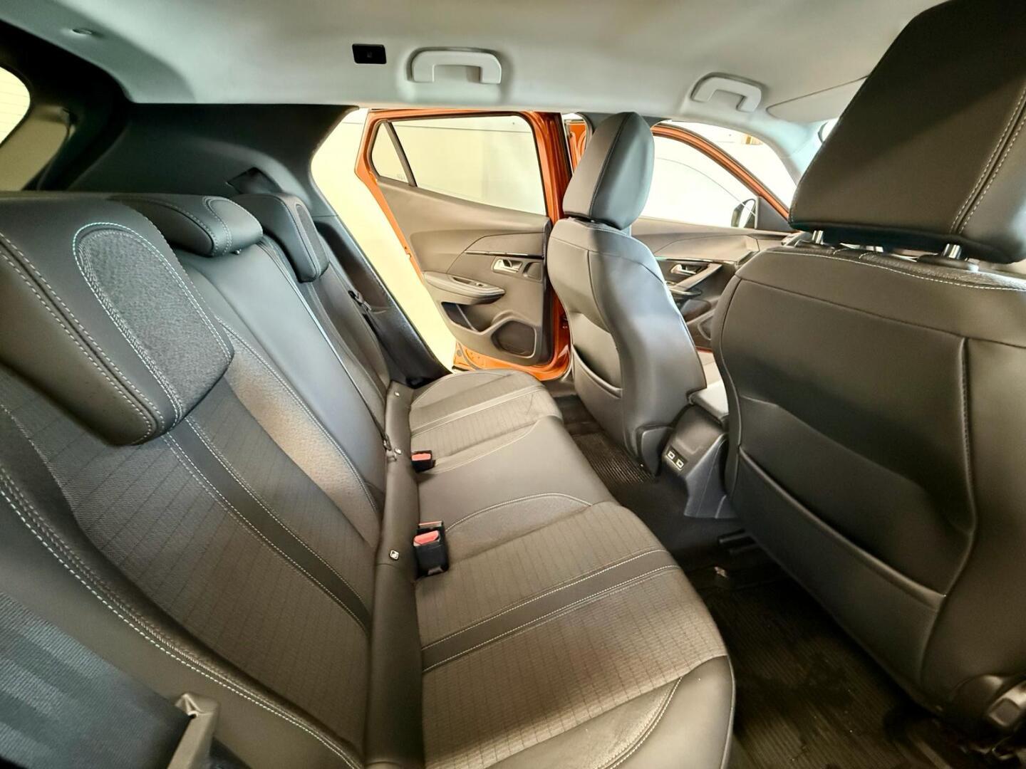 PEUGEOT 2008 2021