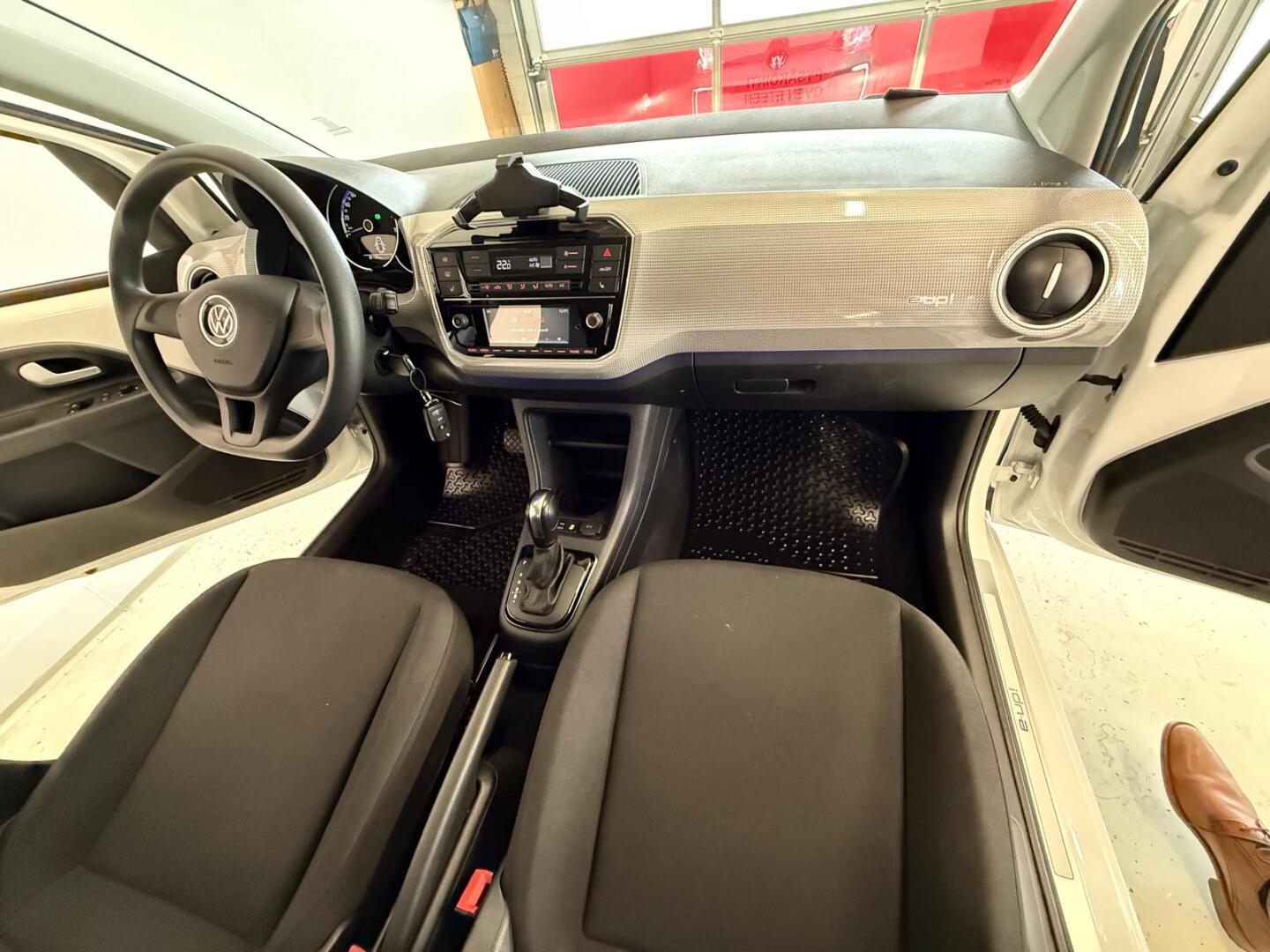 VOLKSWAGEN Up! 2021