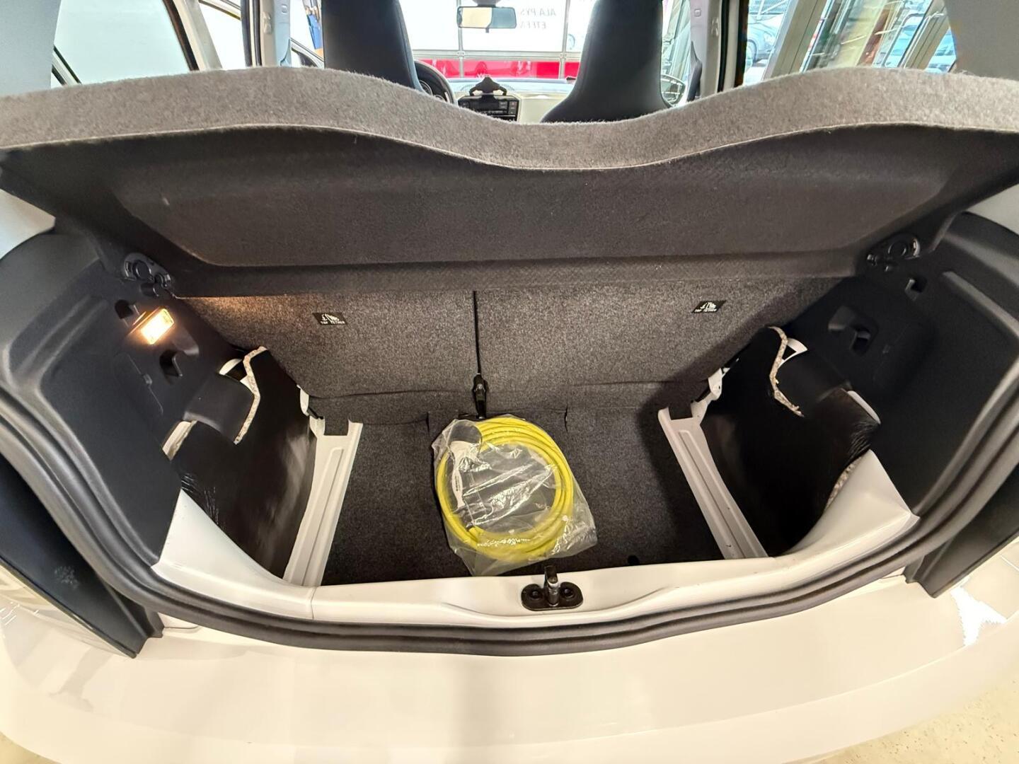 VOLKSWAGEN Up! 2021