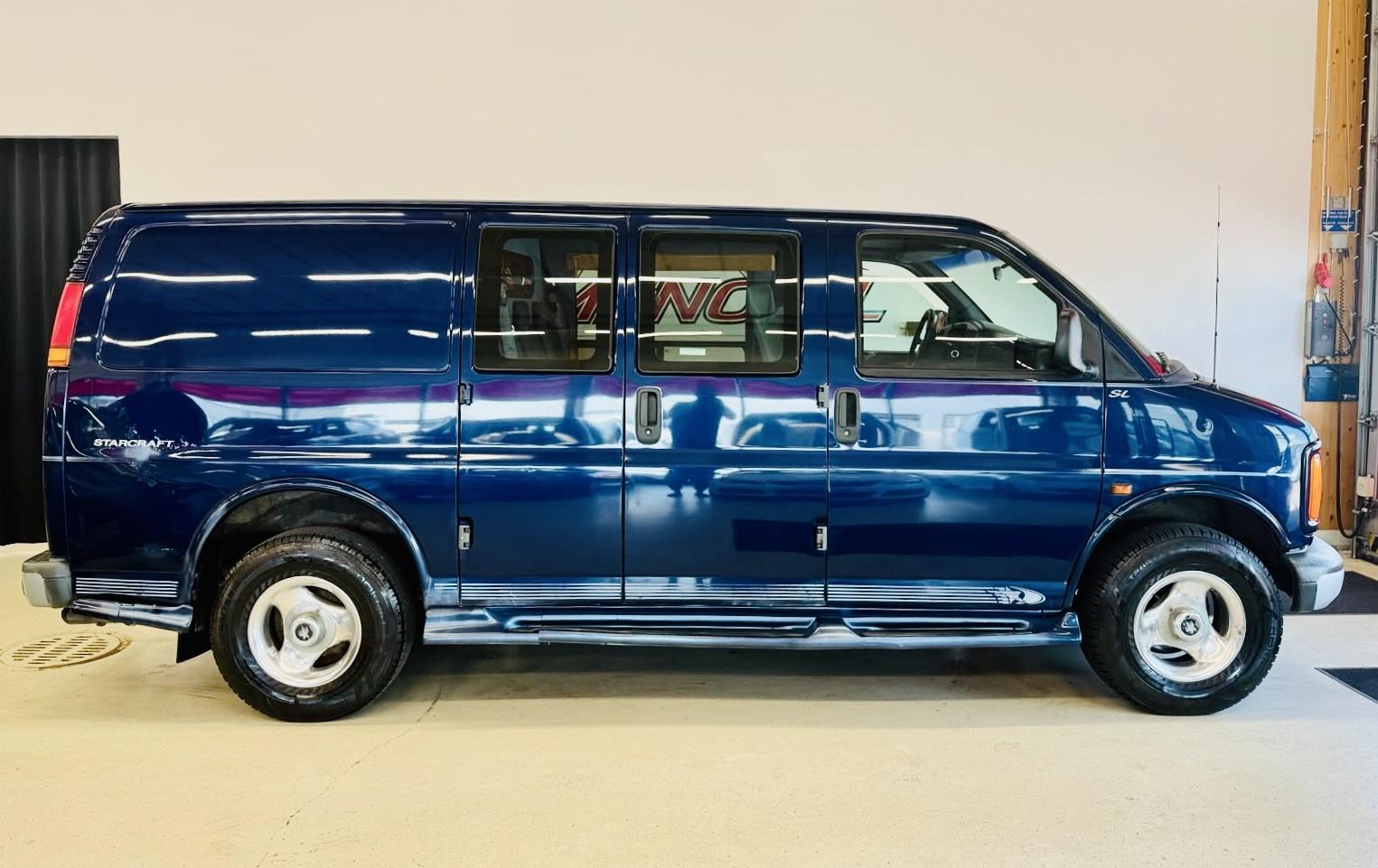 CHEVROLET Chevy Van 1999