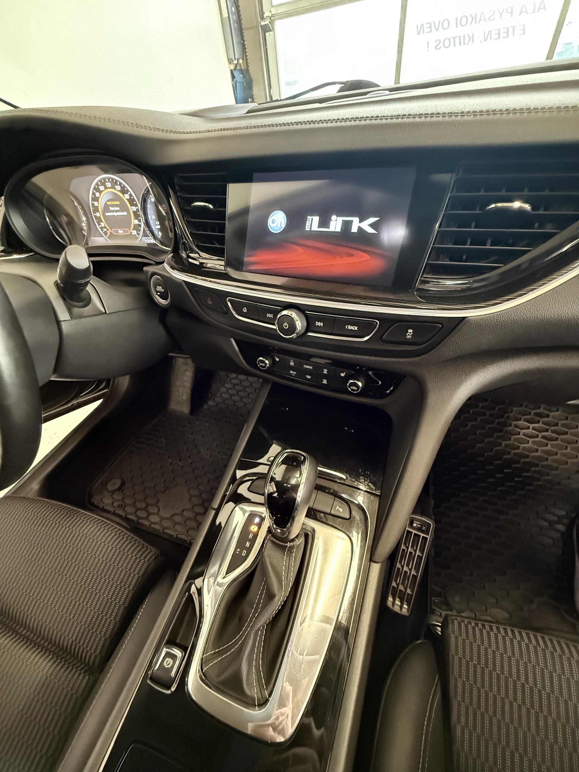 OPEL Insignia 2018