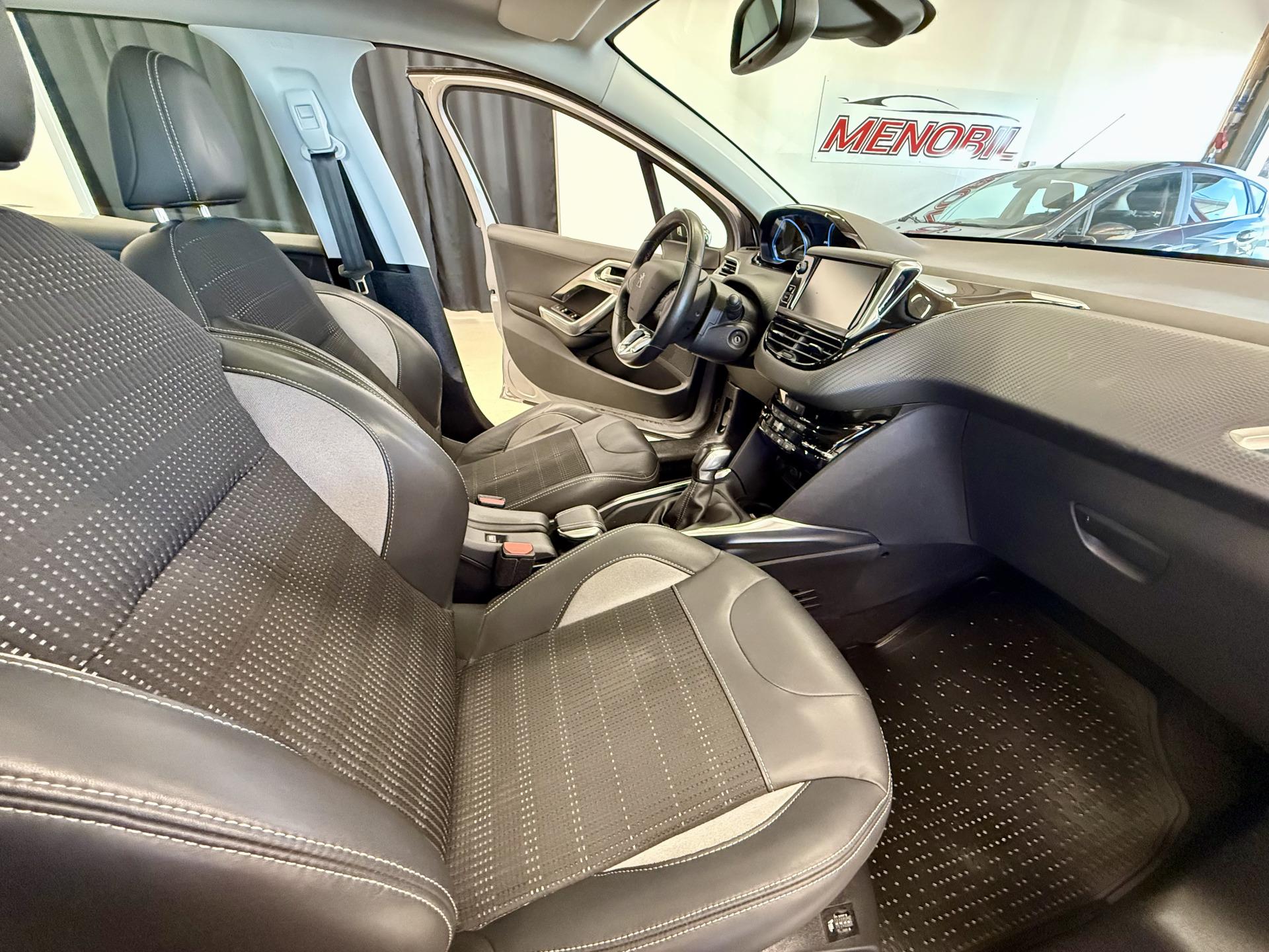 PEUGEOT 2008 2014