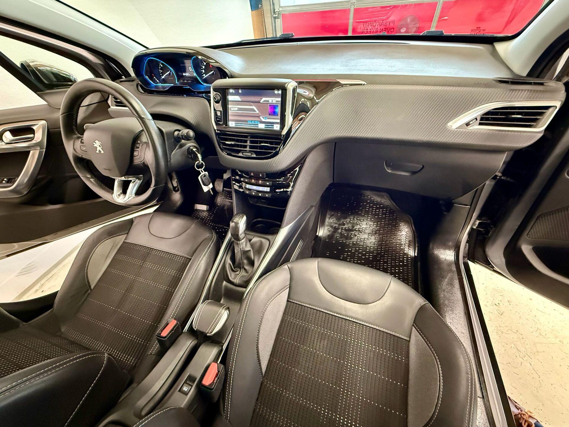 PEUGEOT 2008 2014