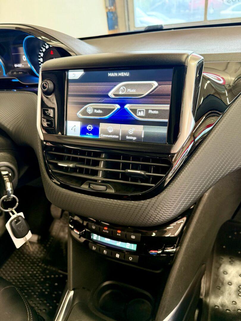 PEUGEOT 2008 2014