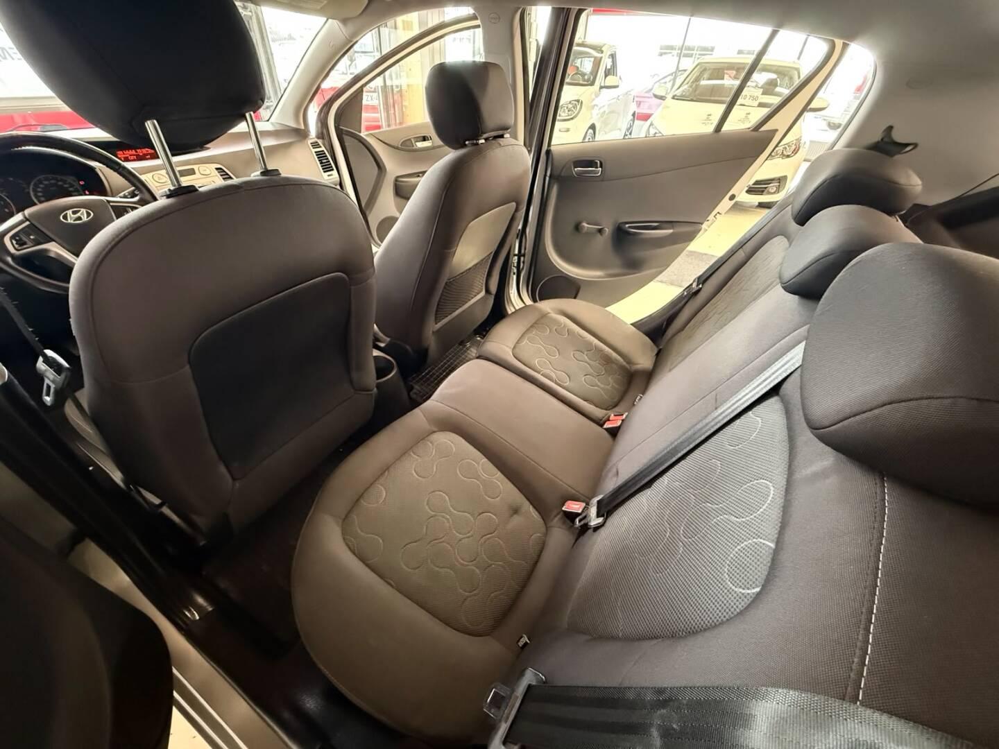HYUNDAI i20 2010