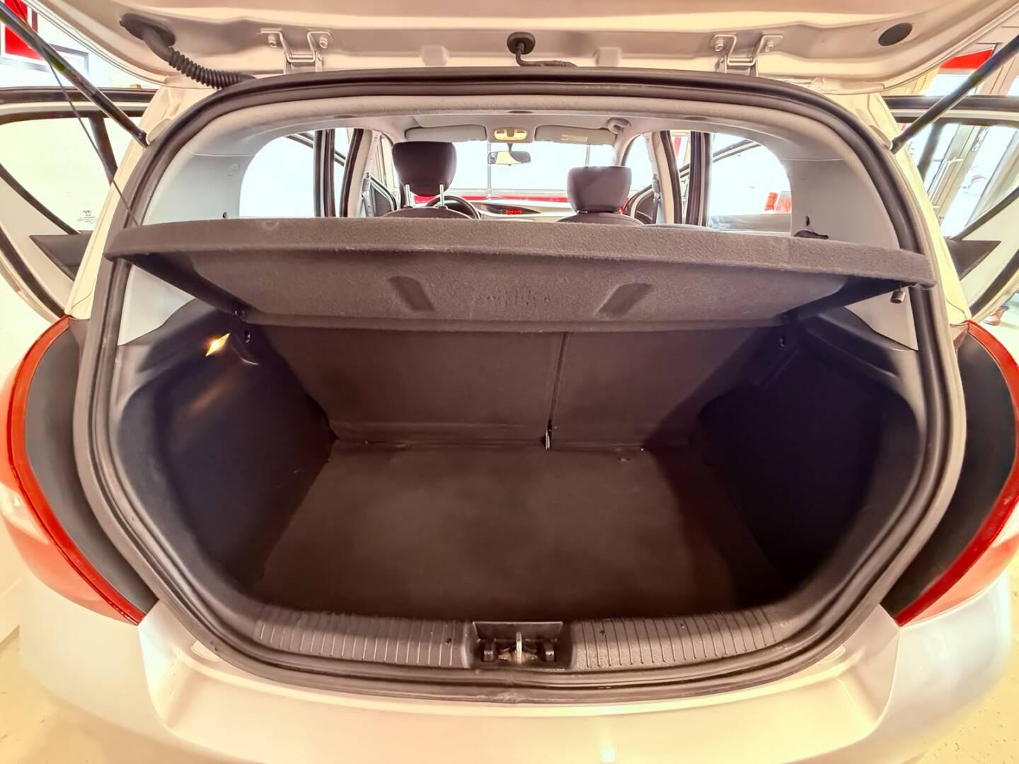 HYUNDAI i20 2010