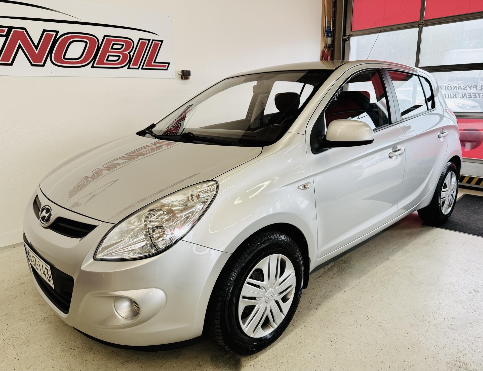 HYUNDAI i20 2010