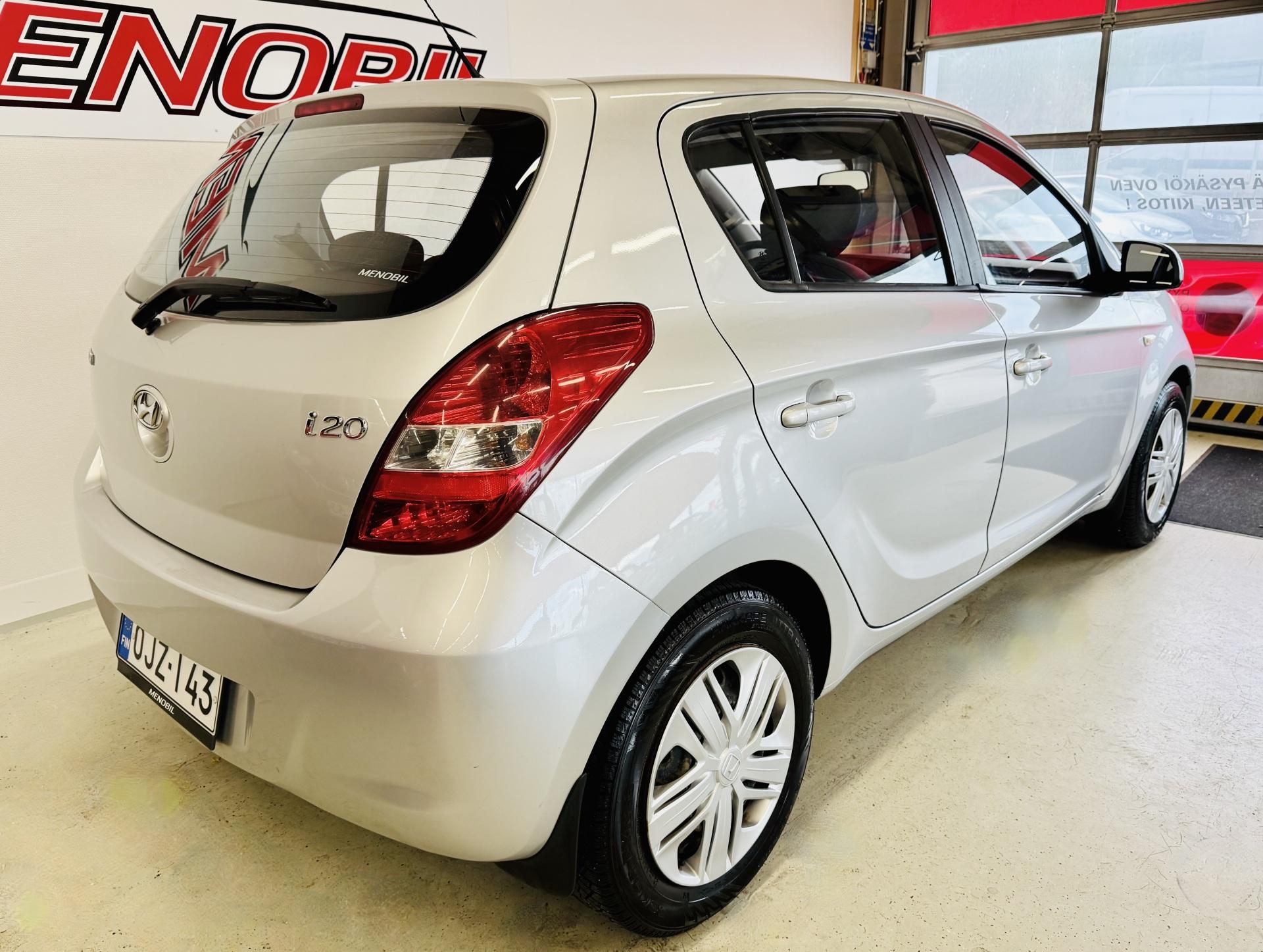 HYUNDAI i20 2010