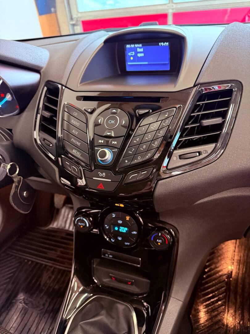 FORD Fiesta 2016