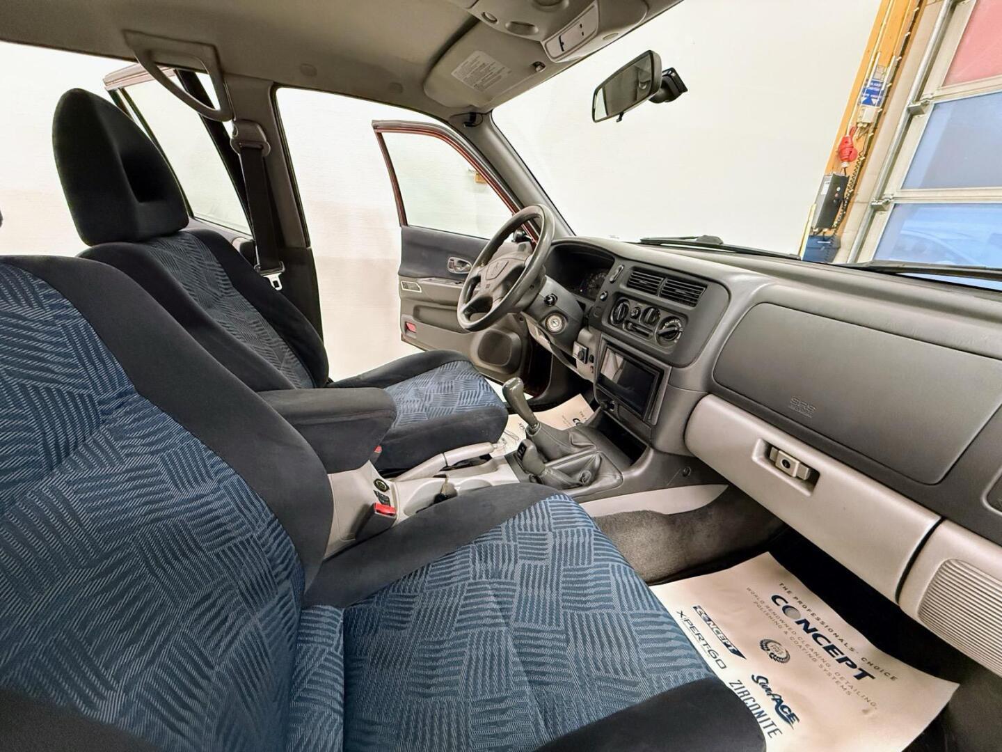 MITSUBISHI Pajero Sport 2000