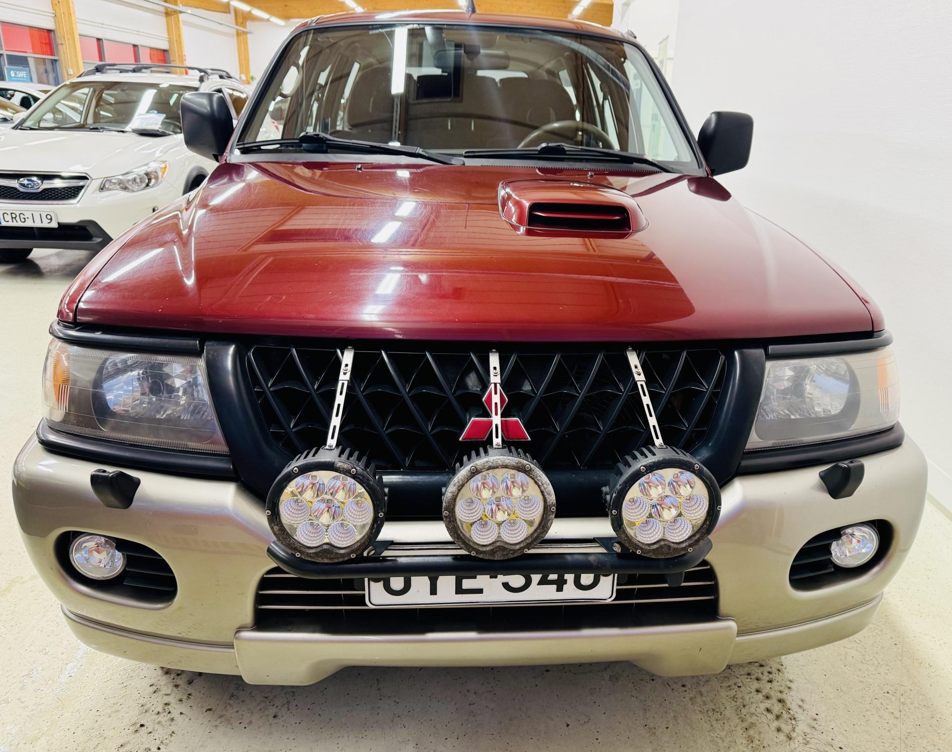 MITSUBISHI Pajero Sport 2000