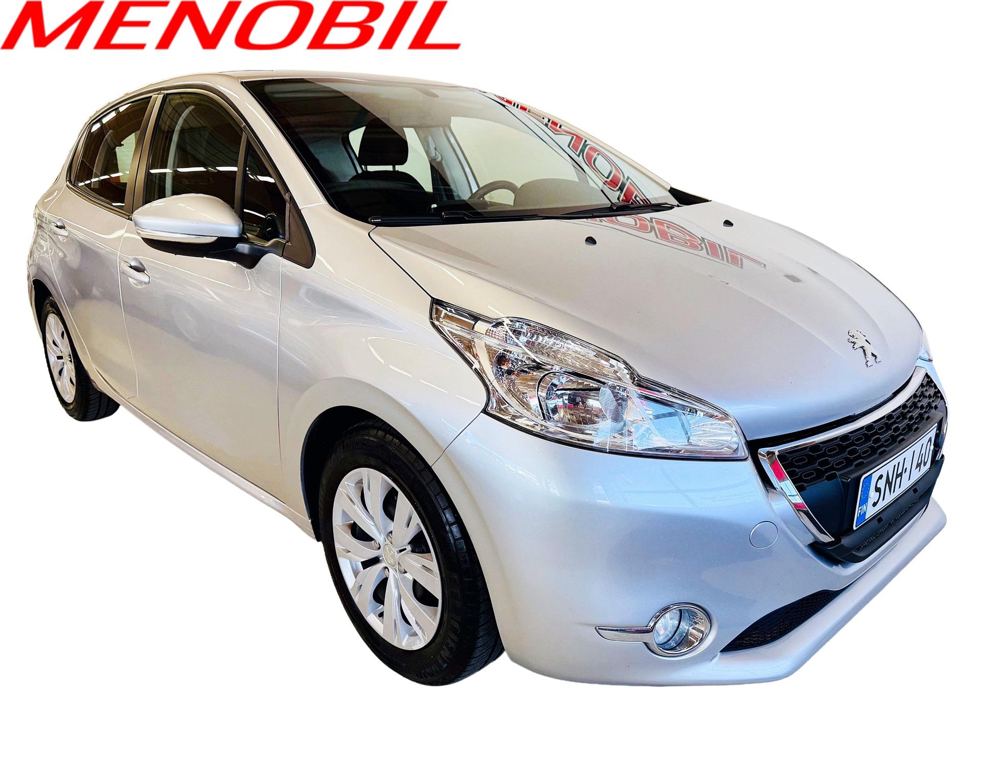 PEUGEOT 208 2015