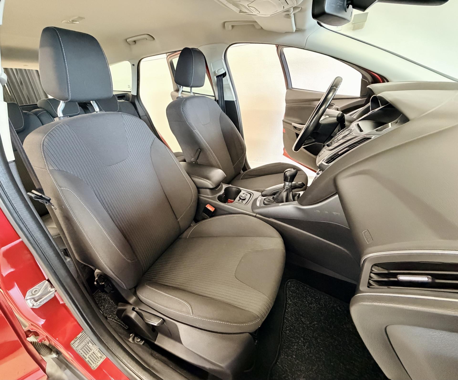 FORD Focus 2011
