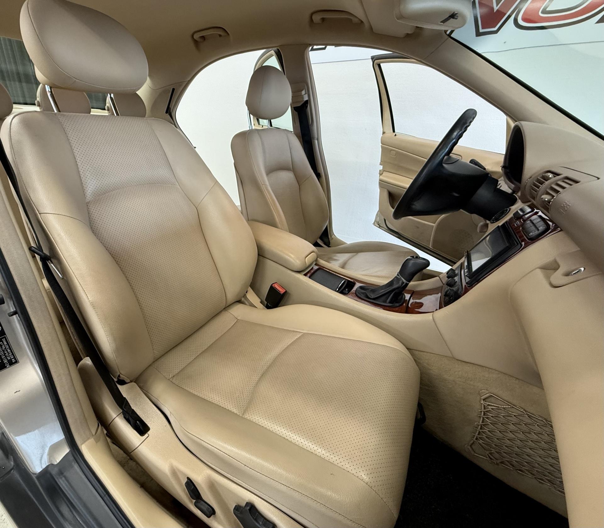 MERCEDES-BENZ C 2001