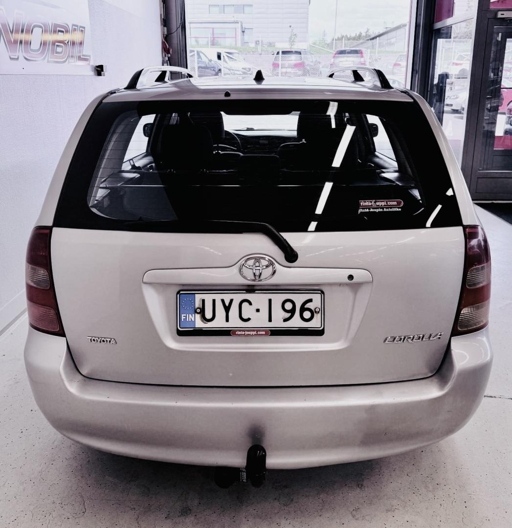 TOYOTA Corolla 2002