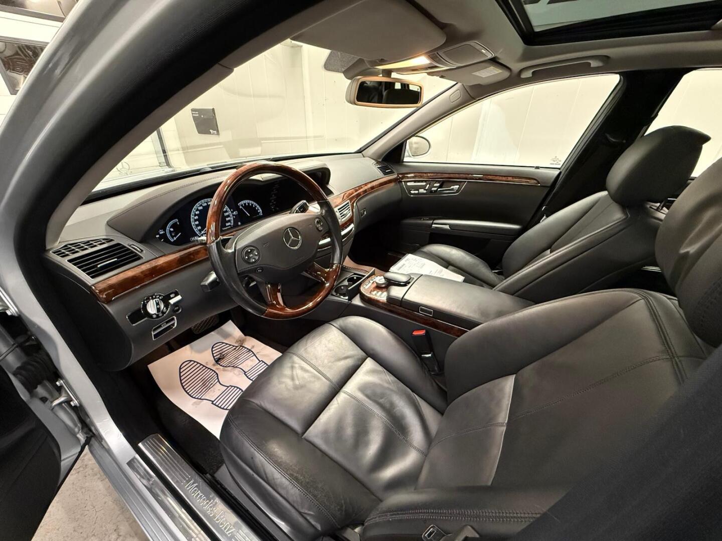 MERCEDES-BENZ S 2005