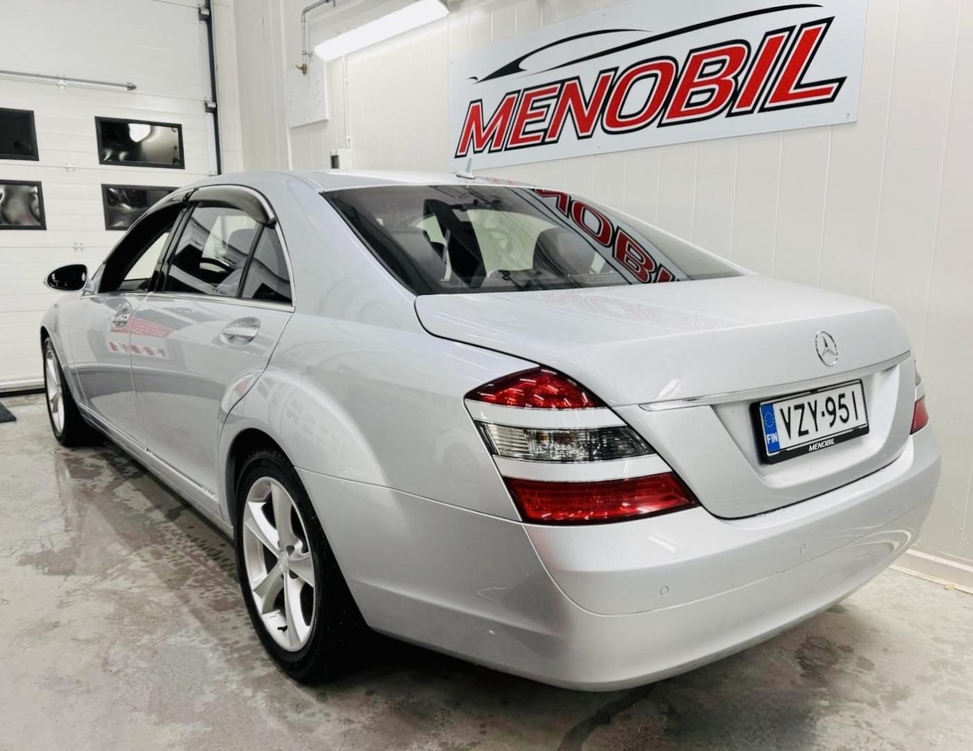 MERCEDES-BENZ S 2005