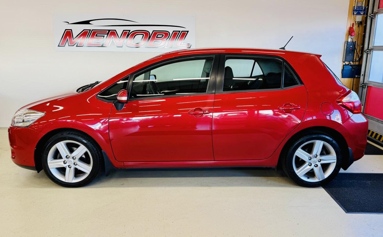TOYOTA Auris 2010