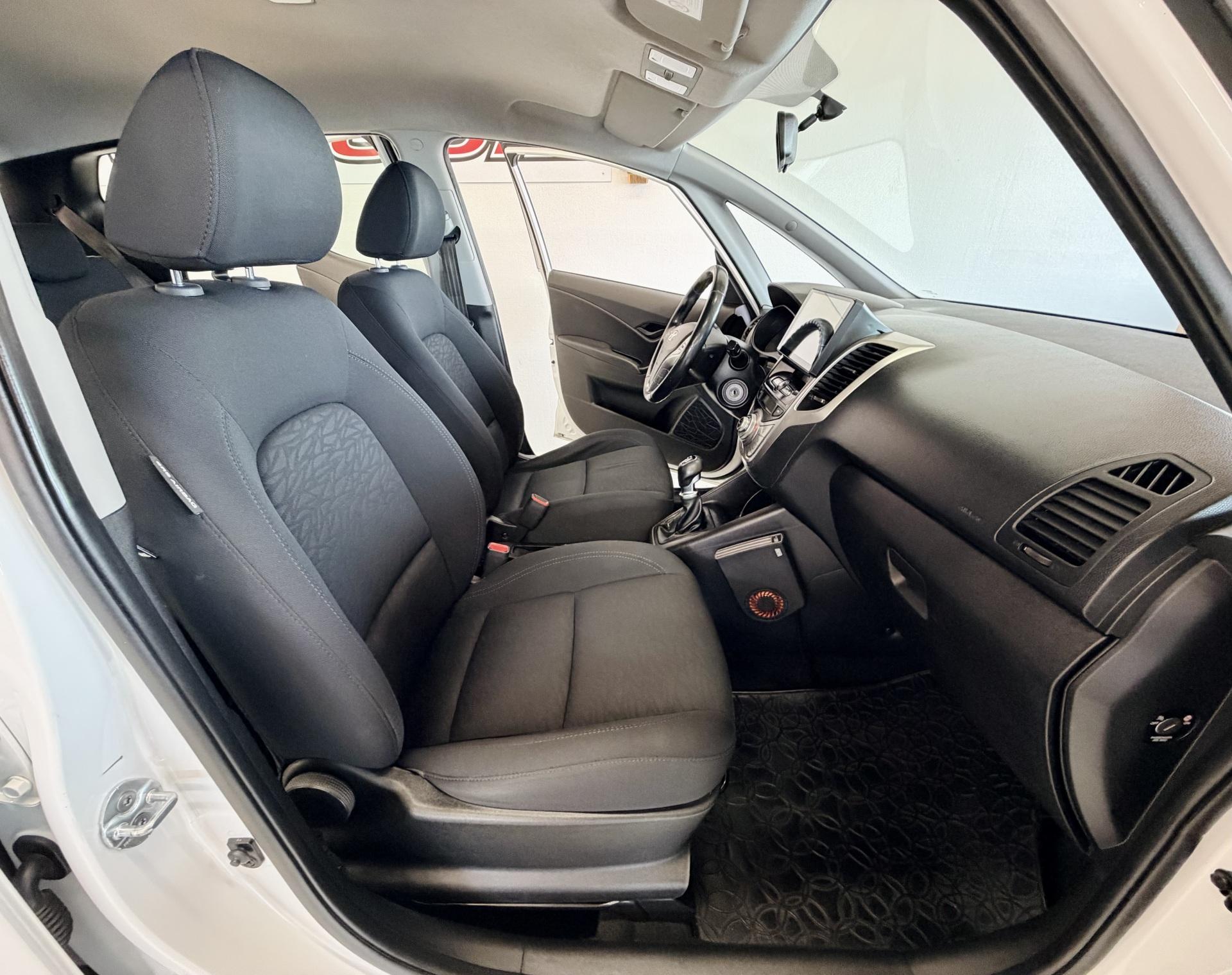 HYUNDAI ix20 2011