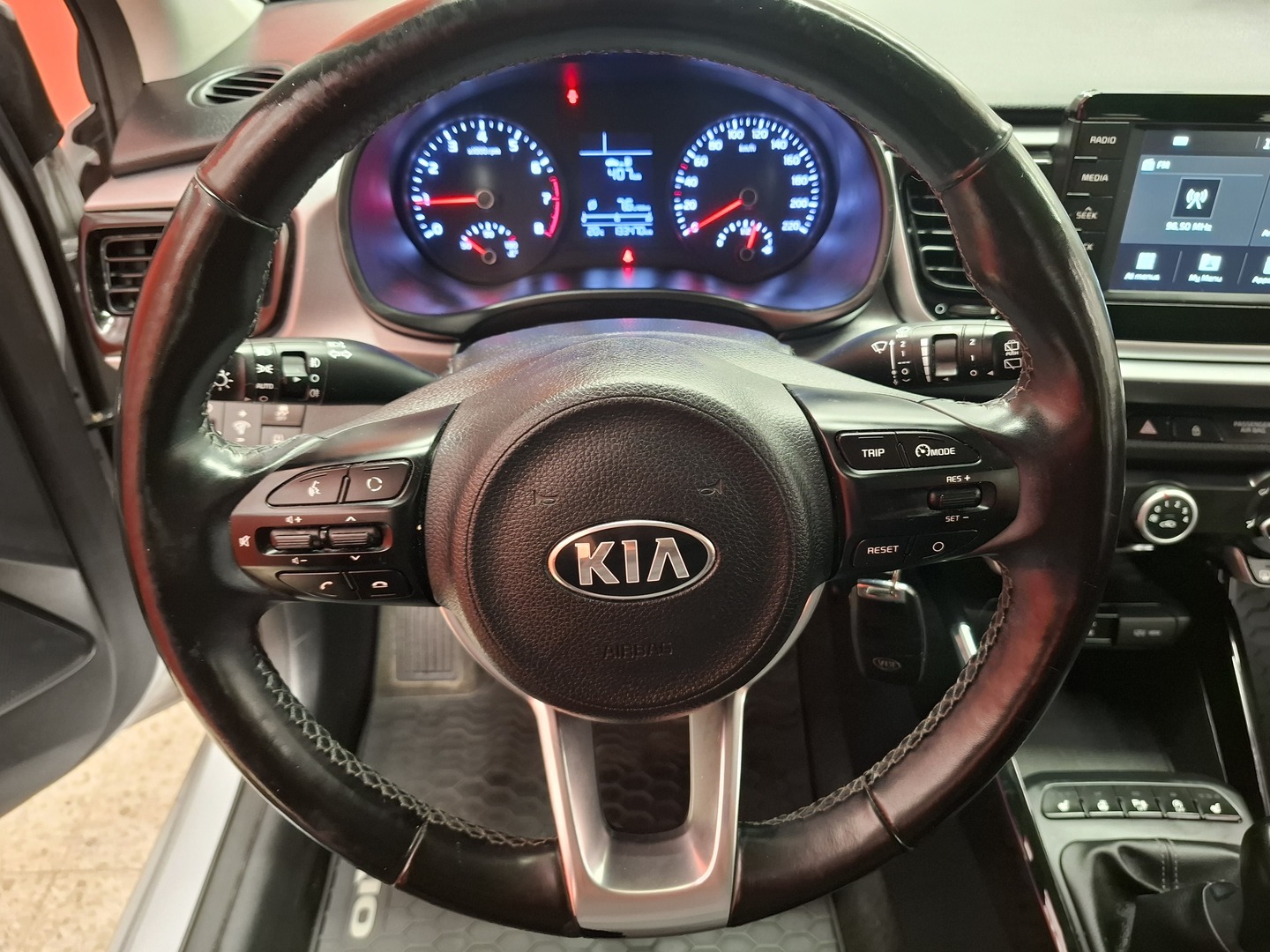 KIA Rio 10