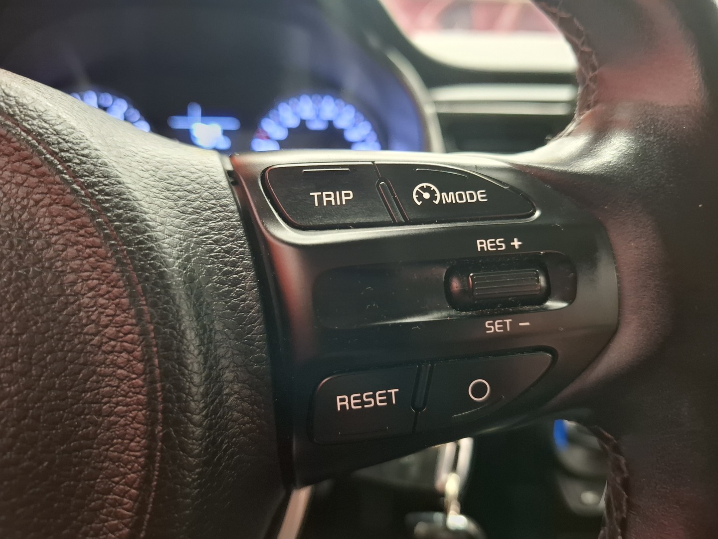 KIA Rio 13