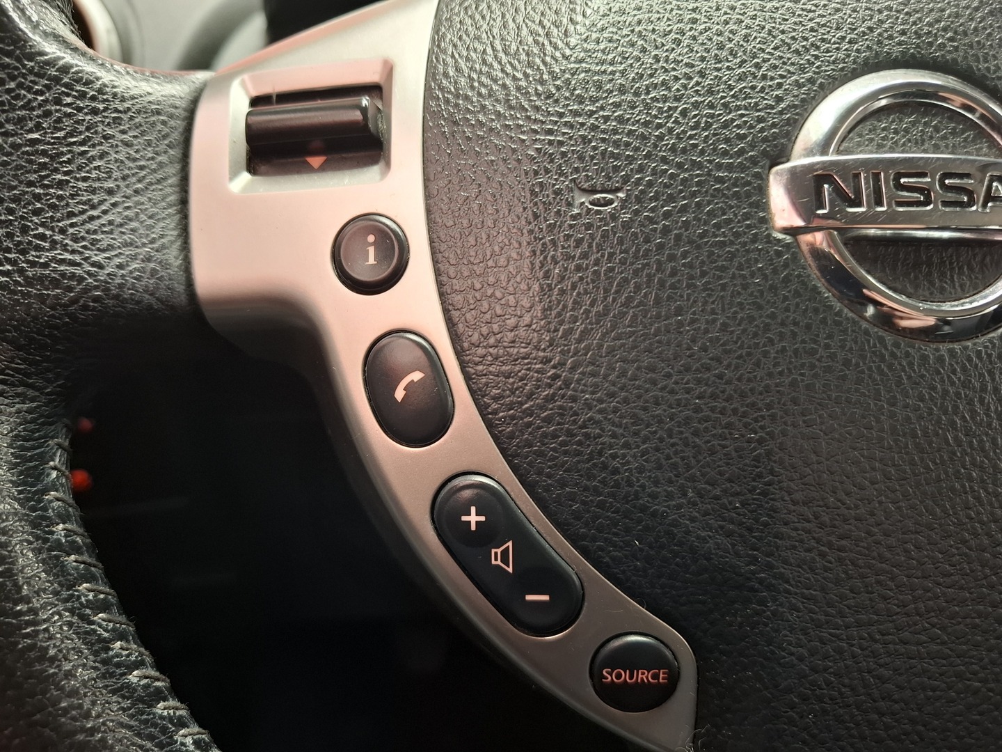 NISSAN Qashqai 12