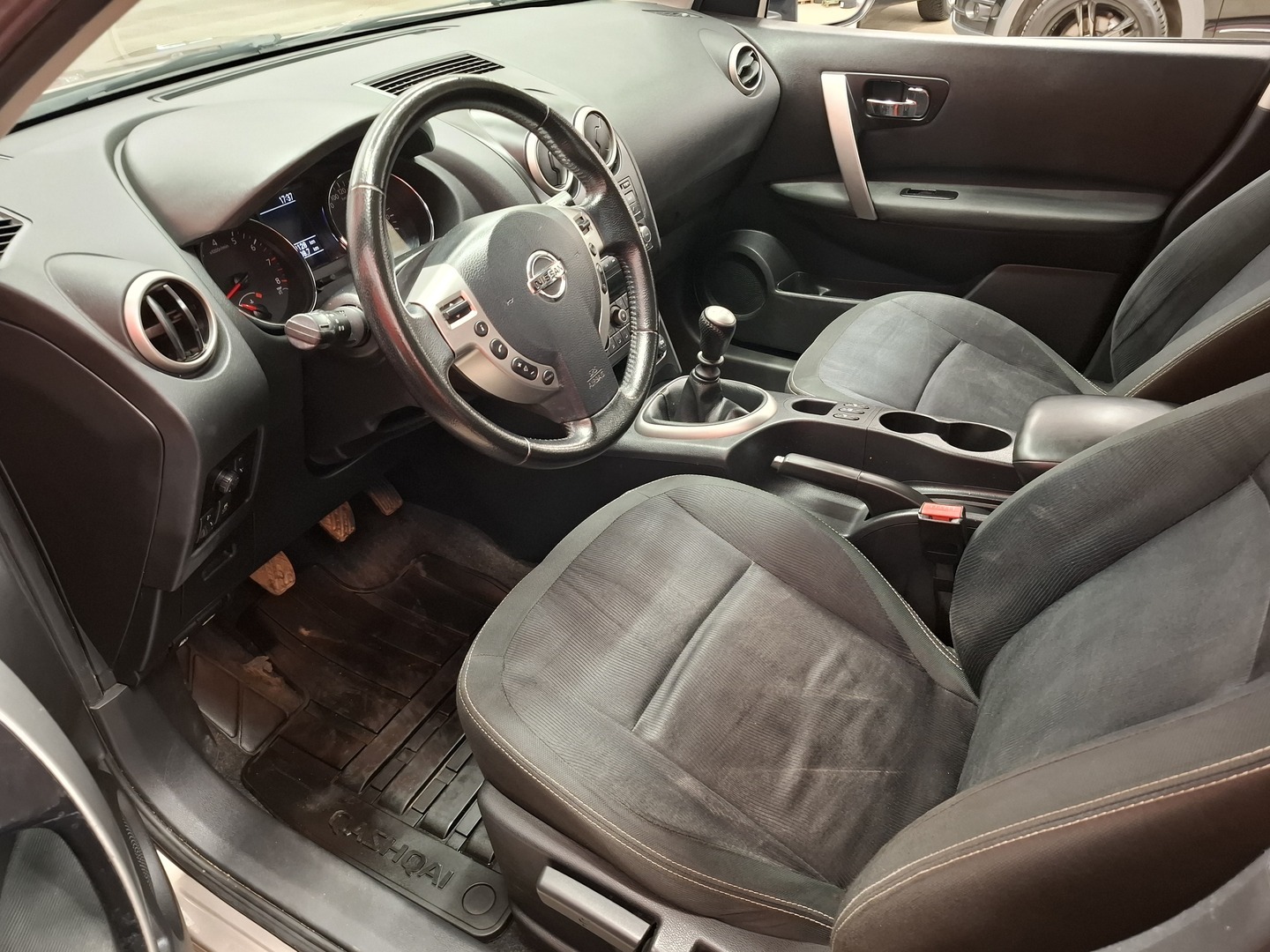 NISSAN Qashqai 9
