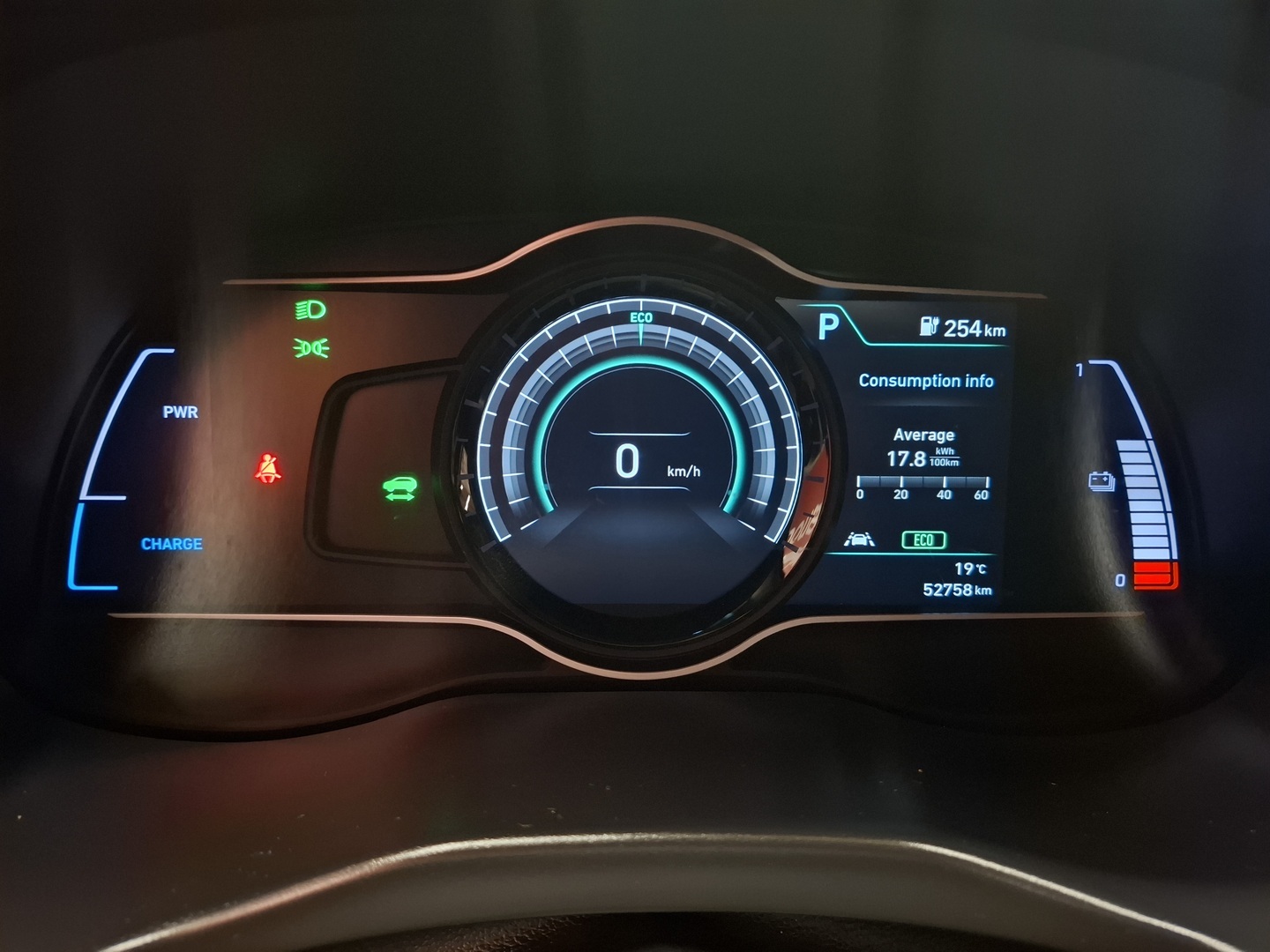 HYUNDAI KONA 11