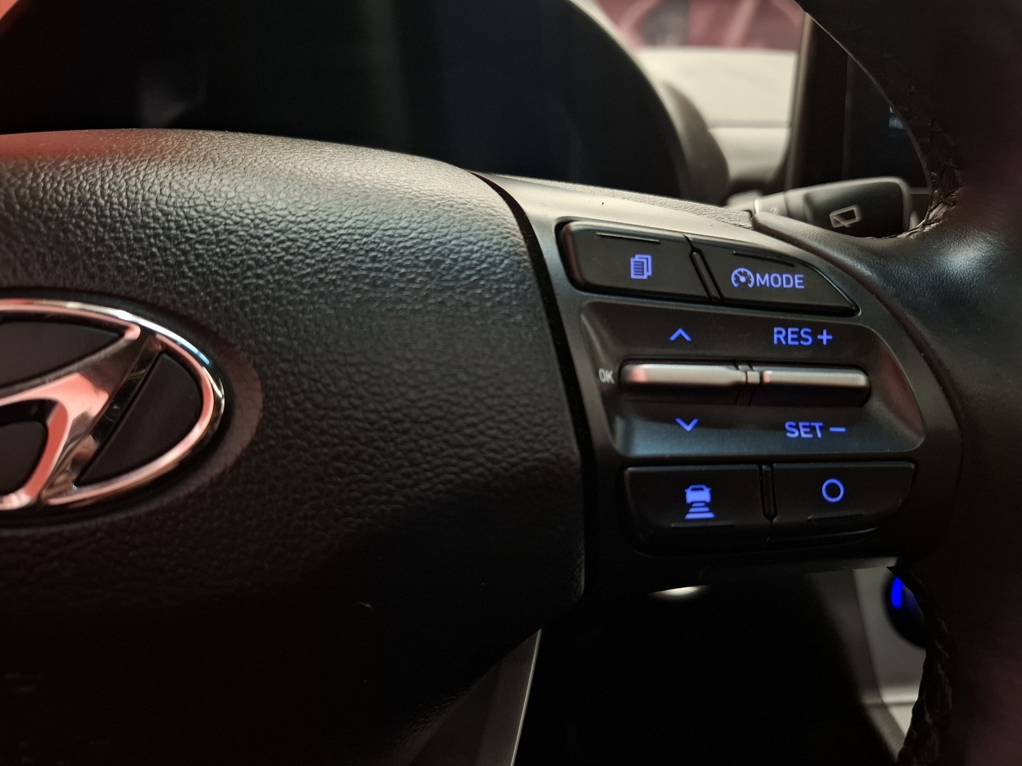 HYUNDAI KONA 13
