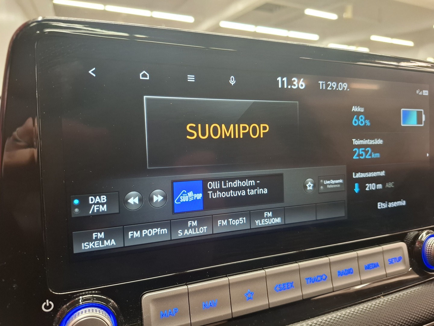 HYUNDAI KONA 15
