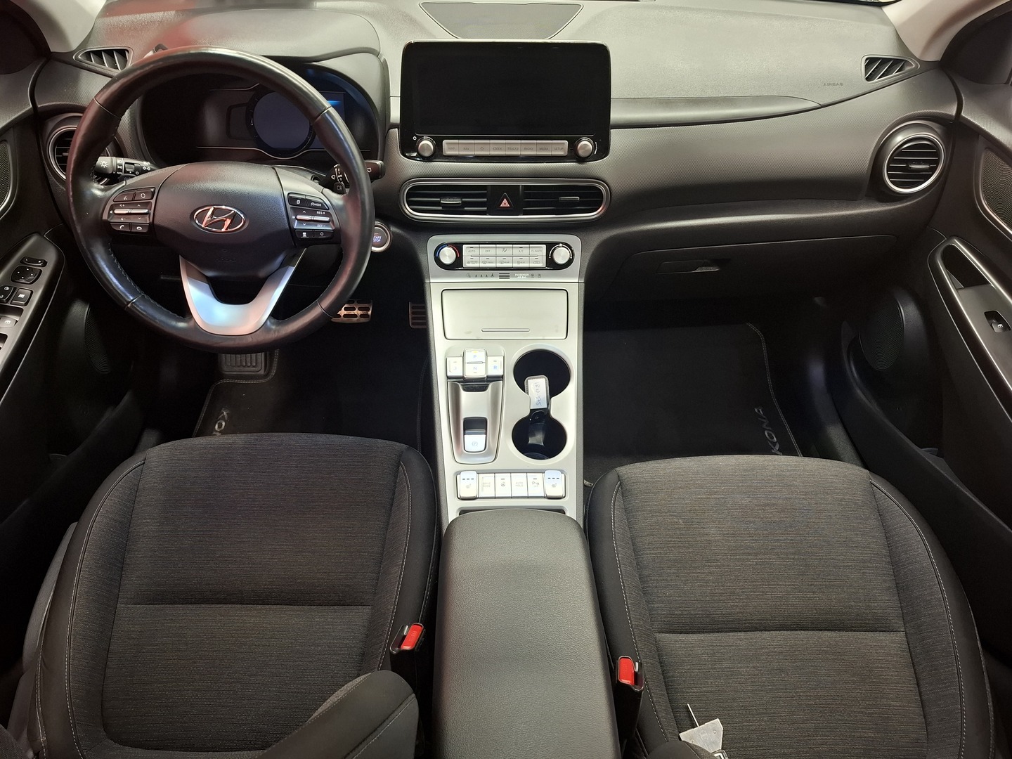 HYUNDAI KONA 28