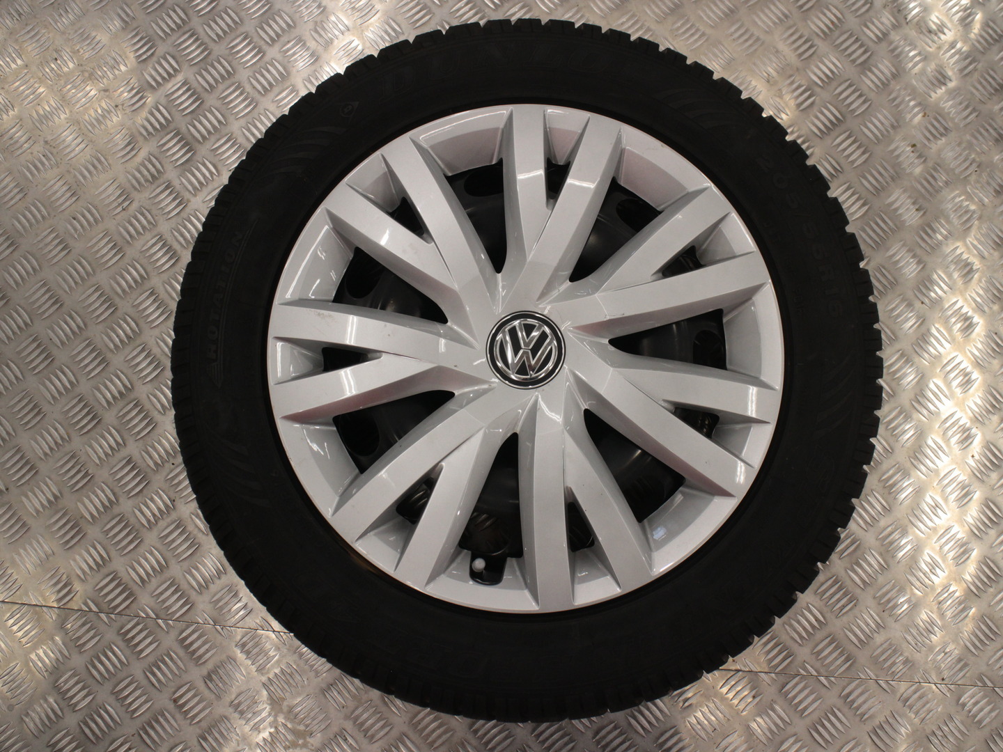 VOLKSWAGEN Golf 15