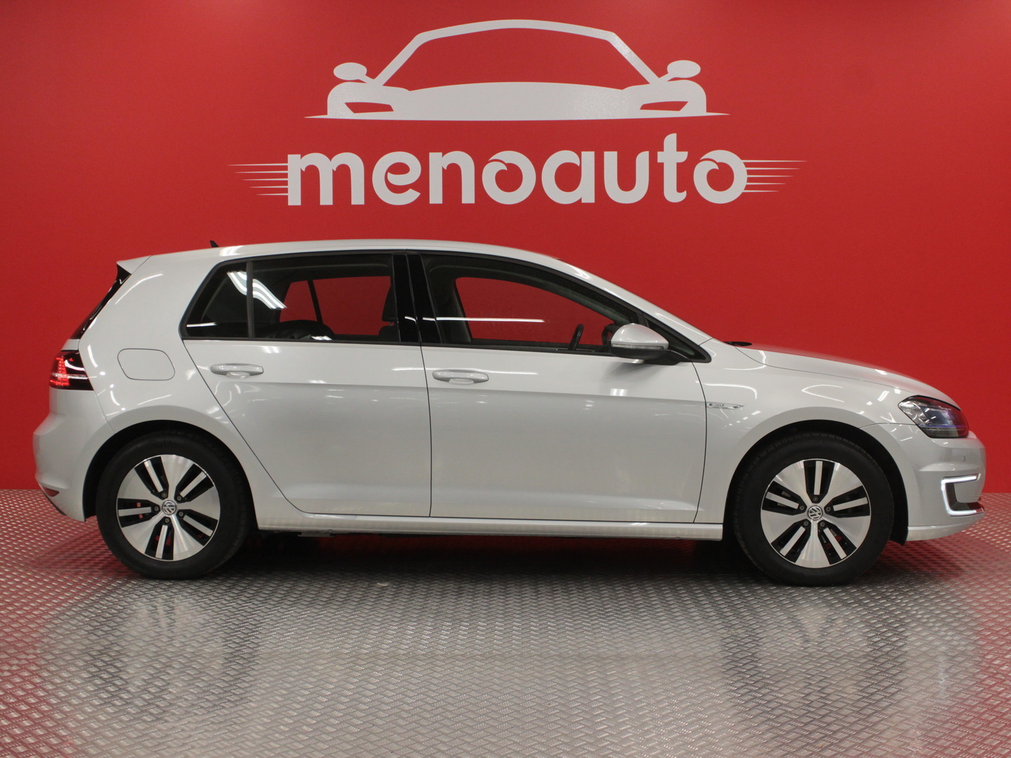 VOLKSWAGEN Golf 2