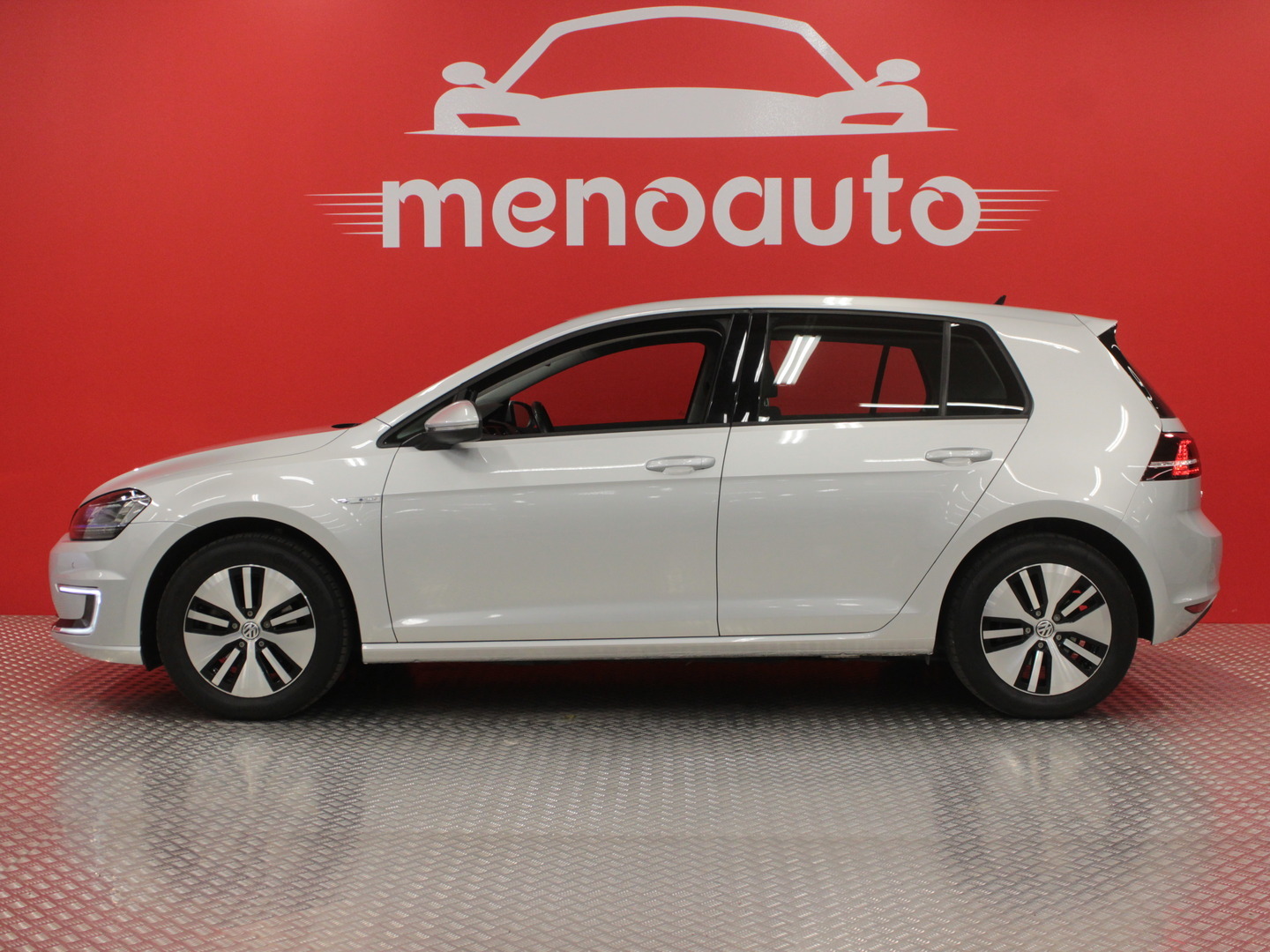 VOLKSWAGEN Golf 5