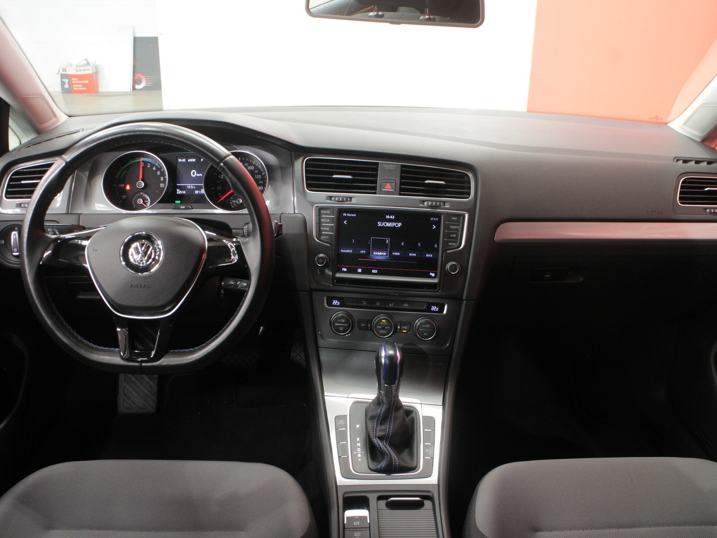 VOLKSWAGEN Golf 7