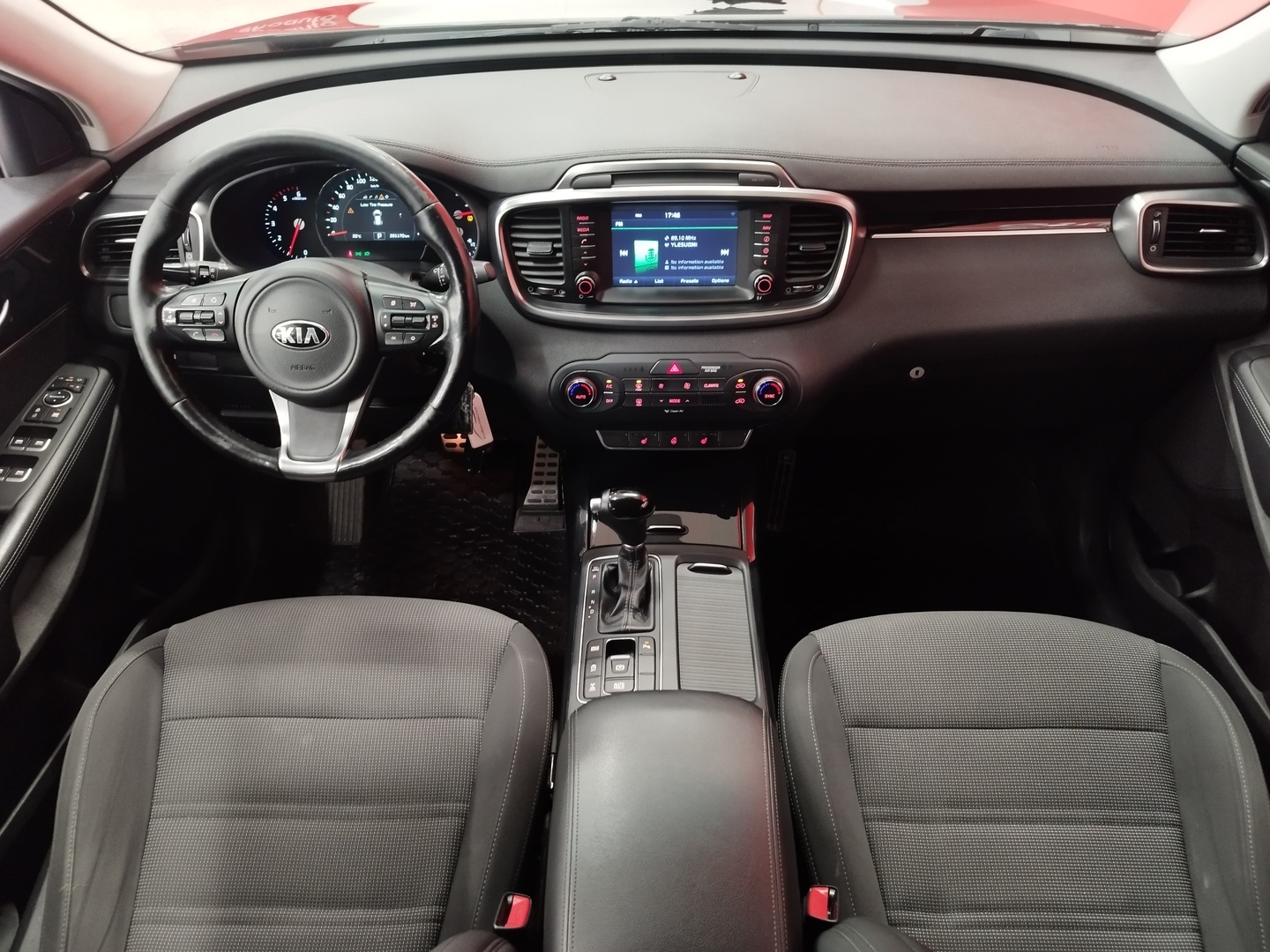 KIA Sorento 8