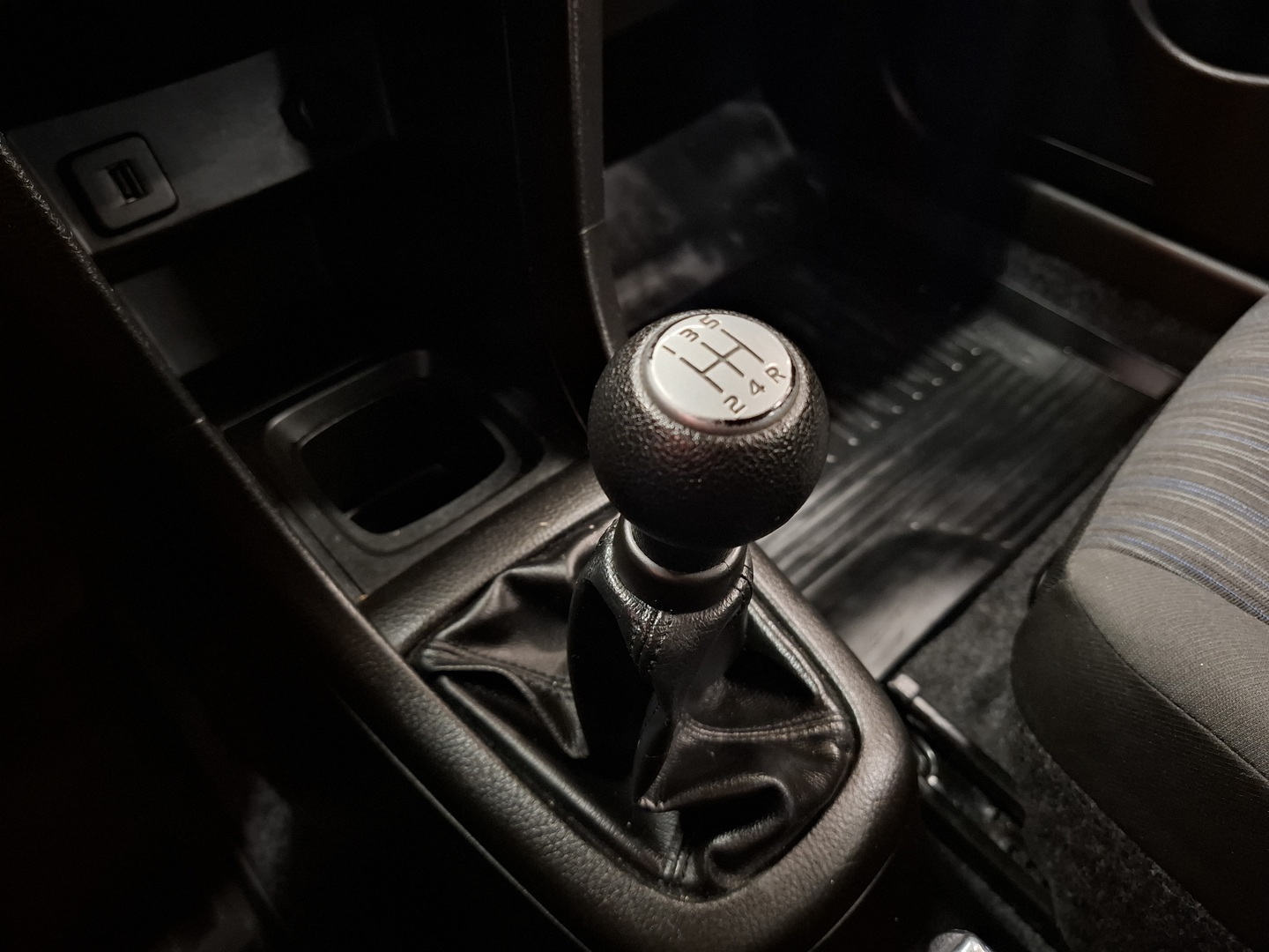 SUZUKI Swift 16