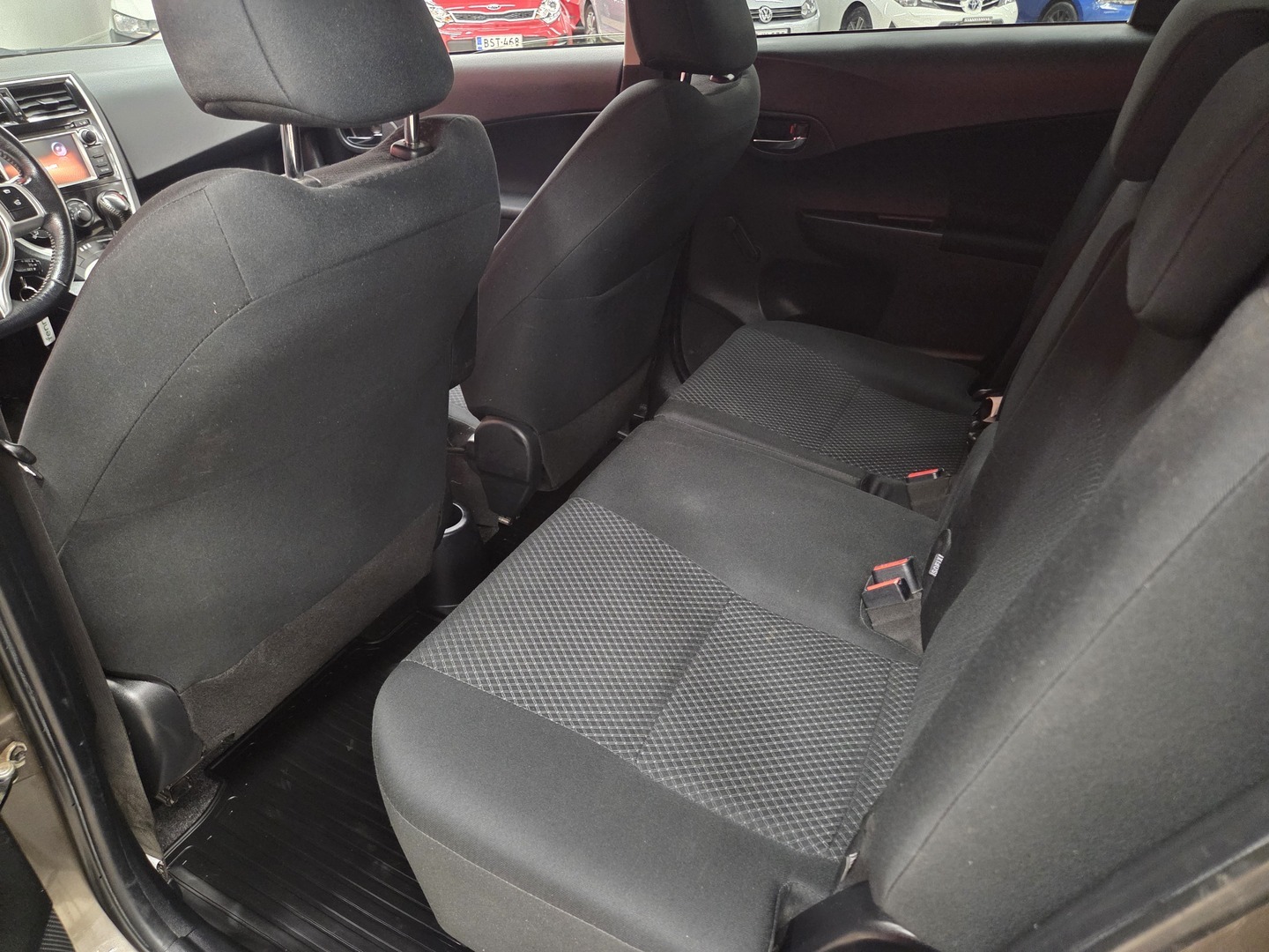 TOYOTA Verso-S 10