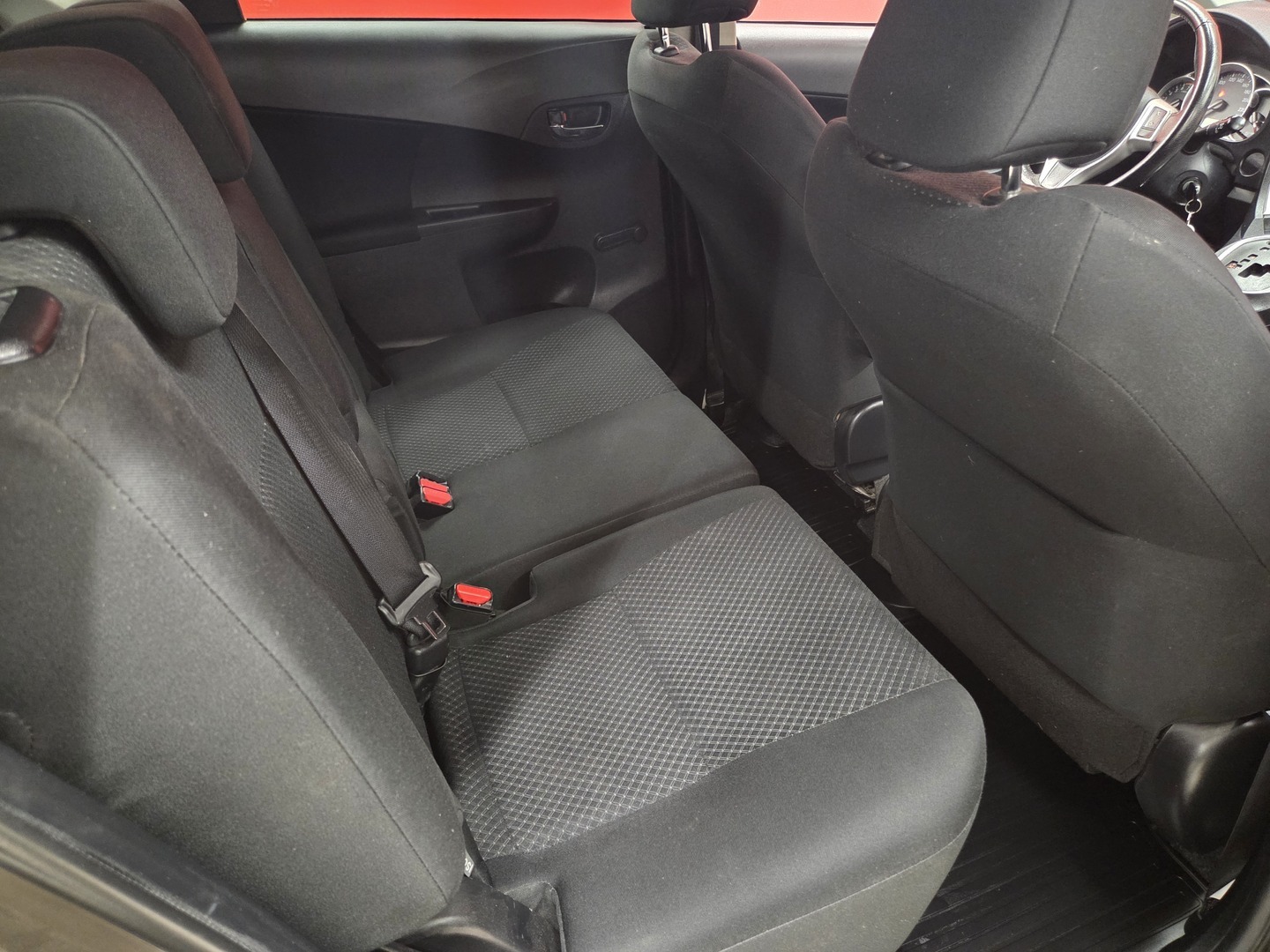 TOYOTA Verso-S 12