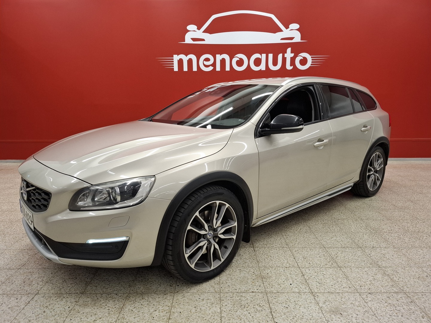 VOLVO V60 Cross Country 5