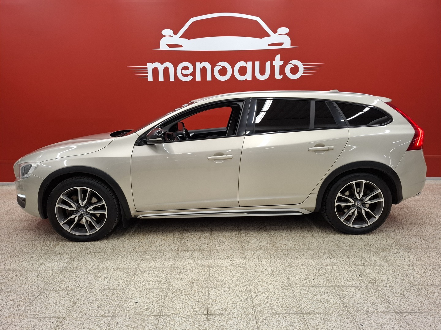 VOLVO V60 Cross Country 6
