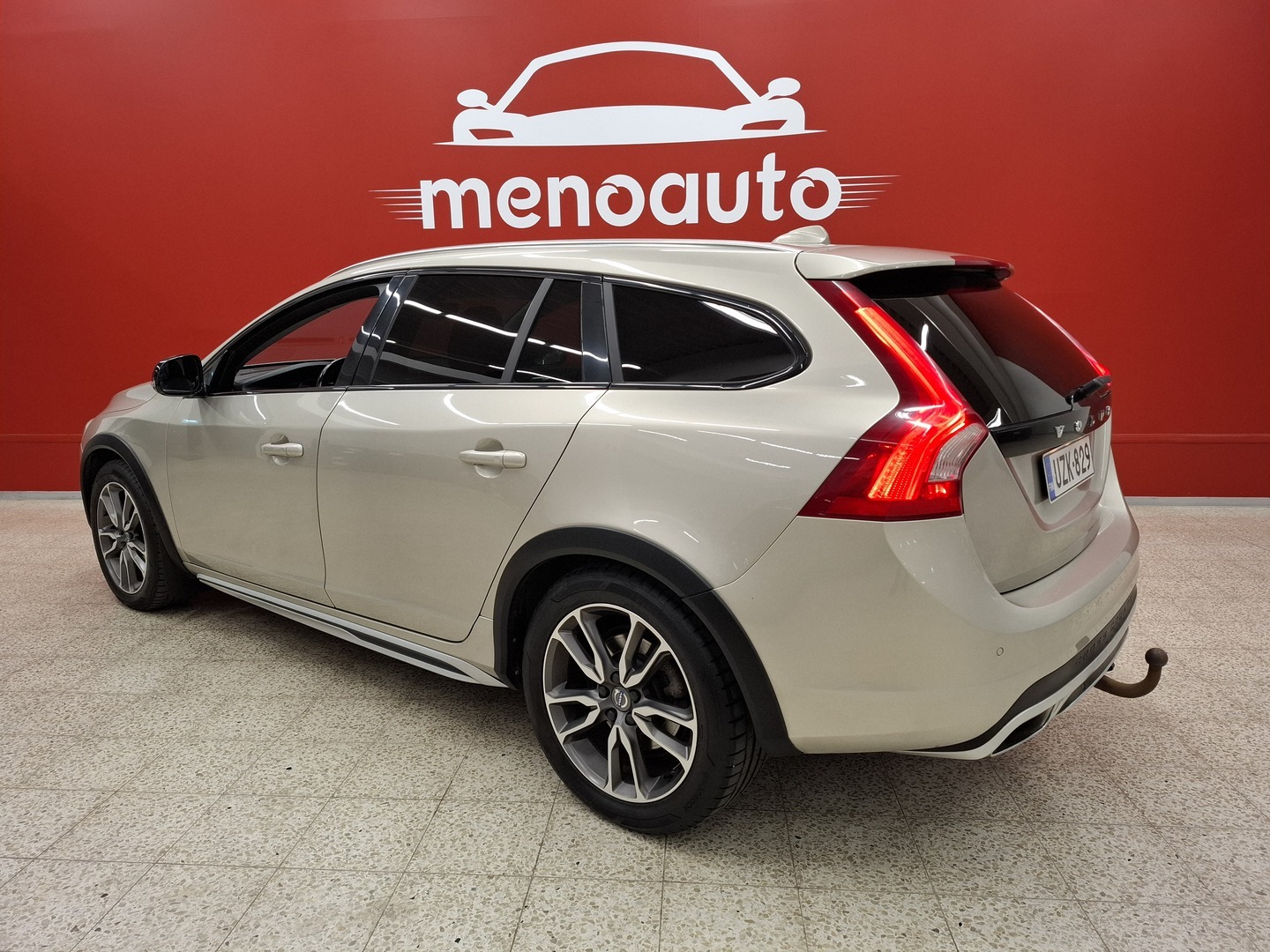 VOLVO V60 Cross Country 7