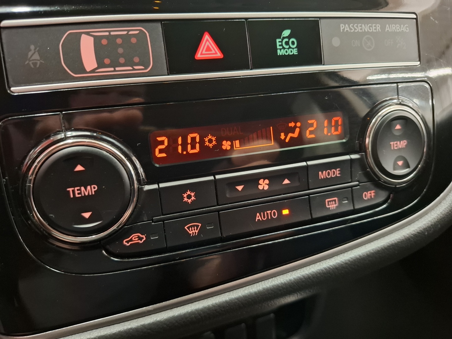 MITSUBISHI Outlander 17