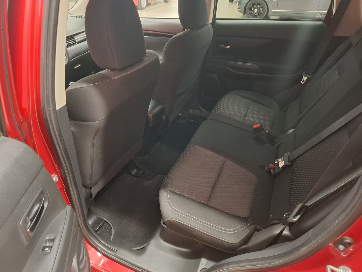 MITSUBISHI Outlander 22